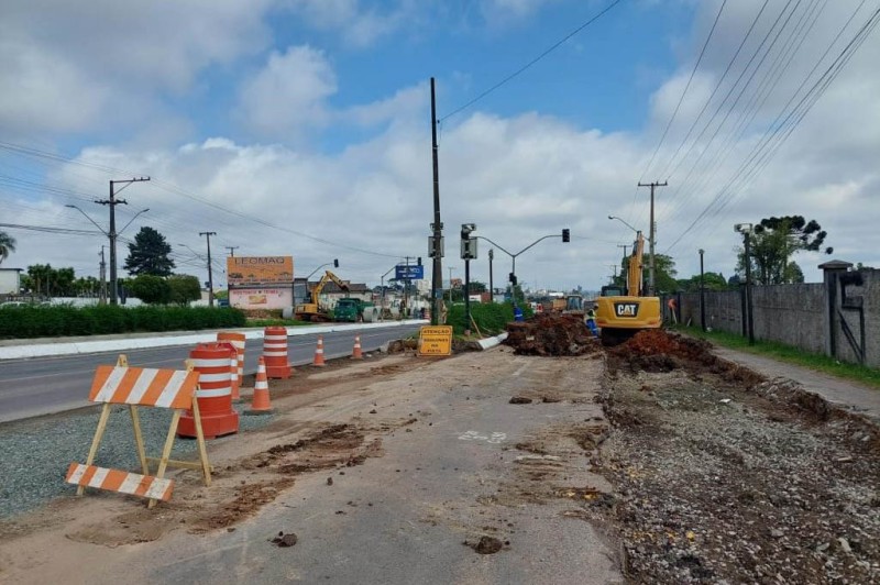 Obras do novo viaduto de São José dos Pinhais estão na etapa de drenagem