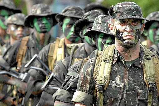 Governo exclui militares do aumento salarial de 9% ao funcionalismo público