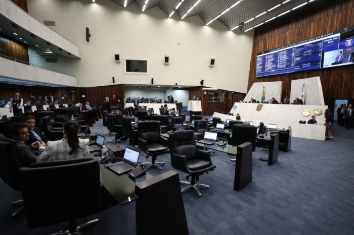 Adequação à reforma administrativa do Executivo avança na Assembleia