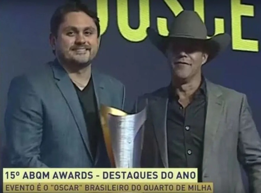 Ministro das Comunicações mente em documento oficial