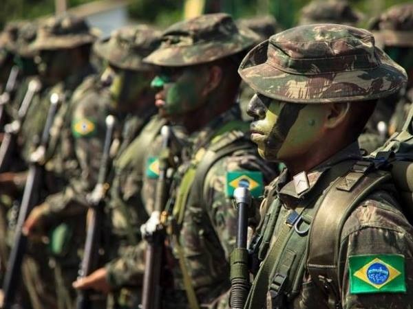 STF julga se militares e policiais podem criticar superiores