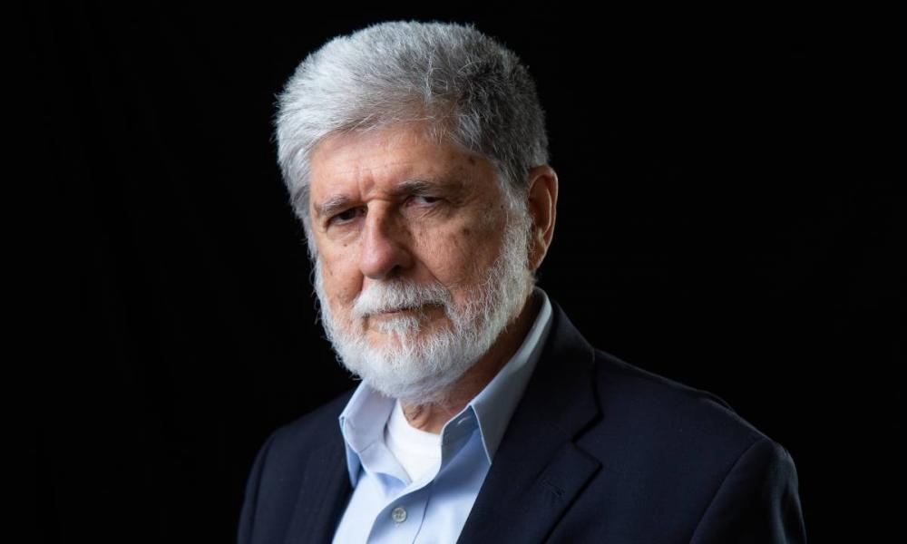 Amorim vai a Moscou e Paris tratar de guerra na Ucrânia e moeda brasileira