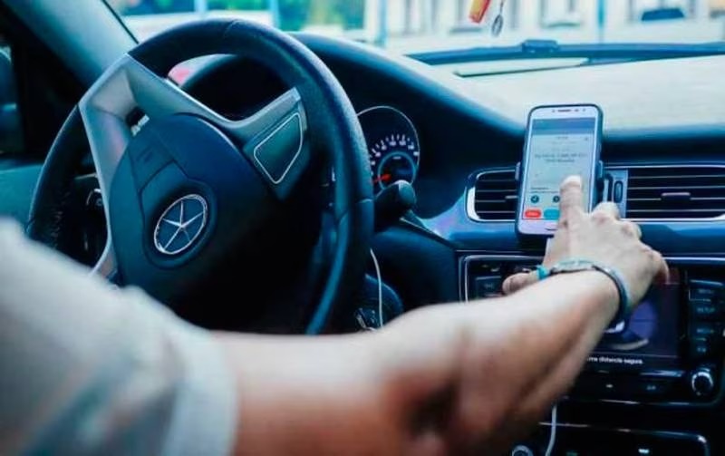 Entregadores e motoristas de apps aguardam regulamentação até dia 10