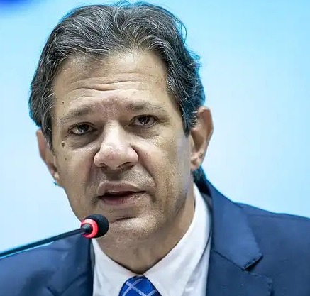 Governo quer renovar frotas de veículos com Fundo Petroleiro, diz Haddad