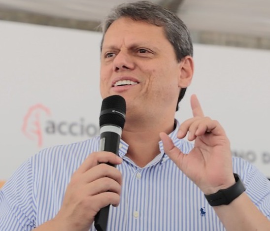 Tarcísio investe em ações de erradicação da pobreza em favelas de SP