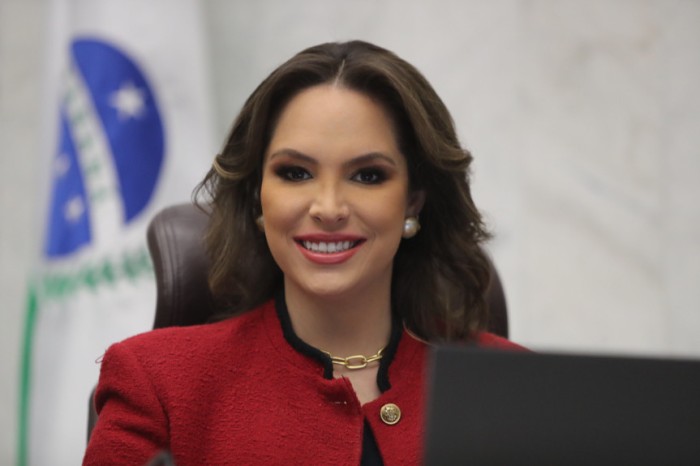 Deputada Maria Victoria (PP) propõe adoção de Libras no serviço público estadual