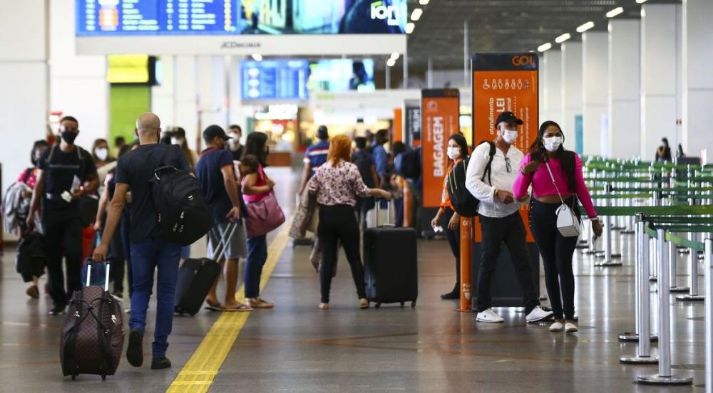 Aeroportos e rodoviárias esperam movimento intenso durante a Páscoa