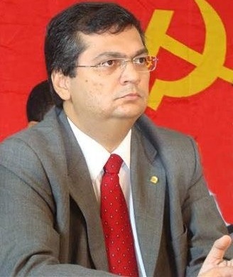 Flavio Dino associa manifestantes a assassinos de crianças em escolas