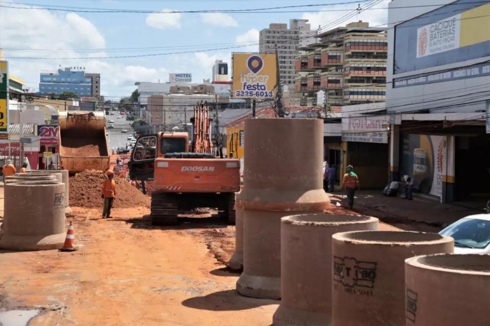 Obras na Calógeras são paralisadas por falta de pagamento da Prefeitura de CG