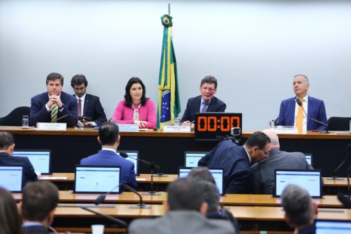 Grupo da Reforma Tributária ouve representantes da saúde e da educação nesta quarta