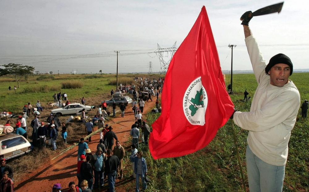 CNA pede ao STF providências contra invasões de terras do MST