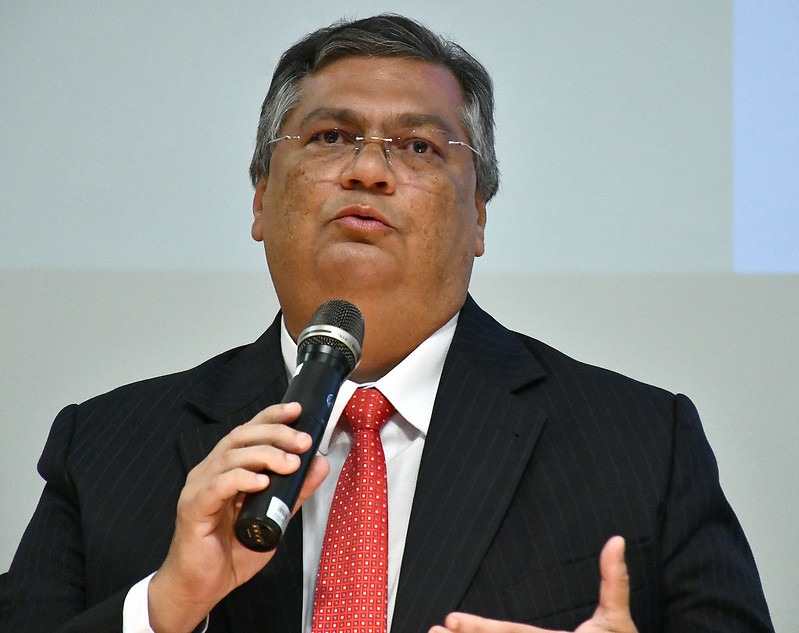 Flávio Dino é convidado para ir à Comissão de Segurança do Senado