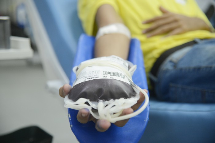 Fundação Pró-Sangue incentiva doação antes de se vacinar