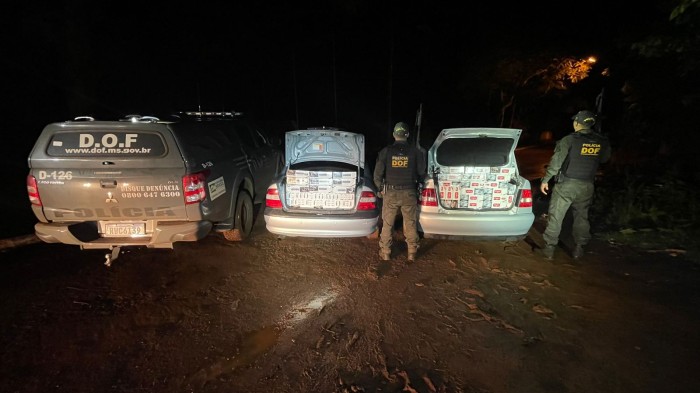Dois veículos carregados com cigarros contrabandeados foram apreendidos pelo DOF em Vila Vargas