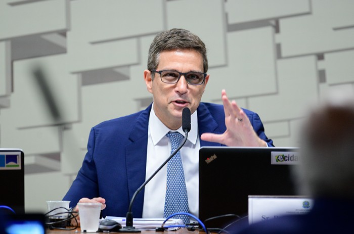 Presidente do BC nega viés político na definição da taxa de juros