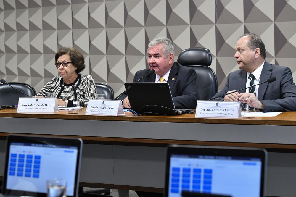 Relator apresenta novo parecer ao Projeto das Fake News; texto será votado na terça