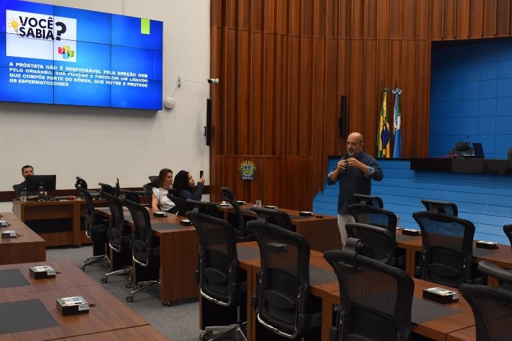 Novembro Azul: Palestrante enfatiza importância do autocuidado para saúde do homem