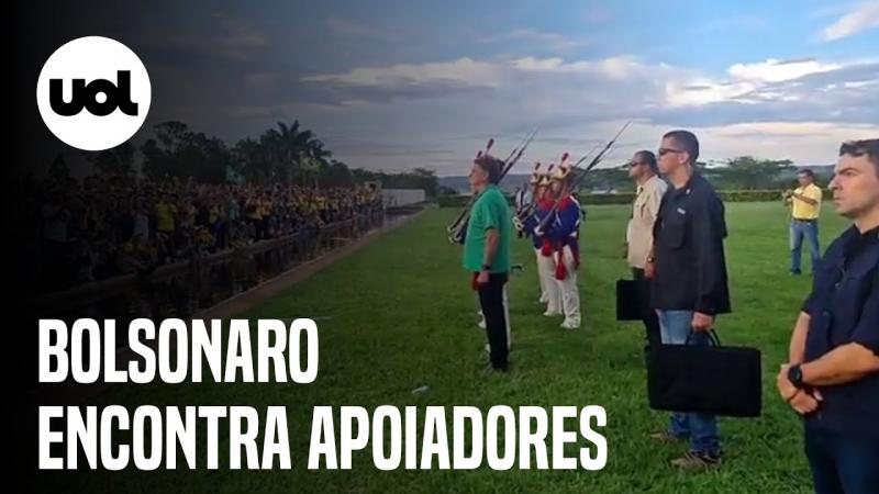 Bolsonaro encontra apoiadores, abraça criança, mas não faz discurso